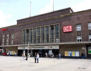 Düsseldorf Bahnhof Eisenbahn Zug 